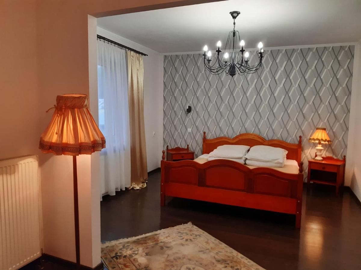 Fantazja - Restauracja I Noclegi Radom Kültér fotó