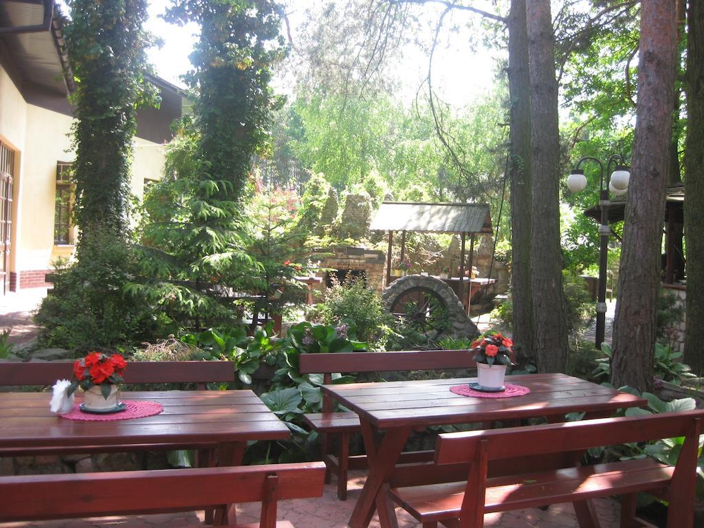 Fantazja - Restauracja I Noclegi Radom Kültér fotó
