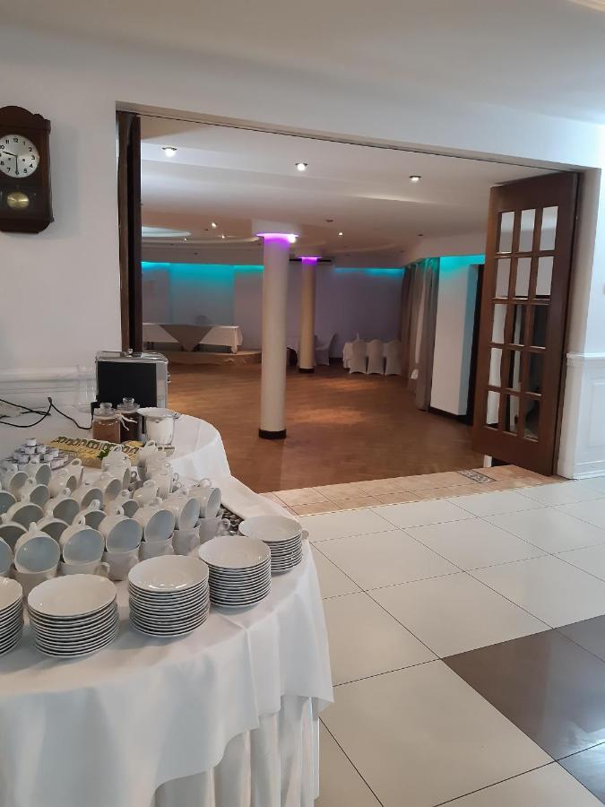 Fantazja - Restauracja I Noclegi Radom Kültér fotó