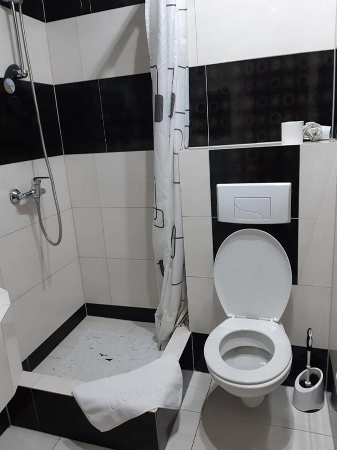 Fantazja - Restauracja I Noclegi Radom Kültér fotó